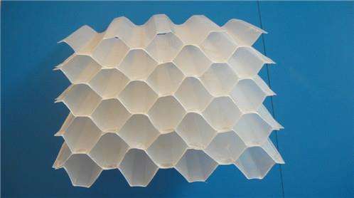 ɽ�|��Cб�ܵĳ����ٶȌ�(du��)ˮ�|(zh��)��Ӱ���